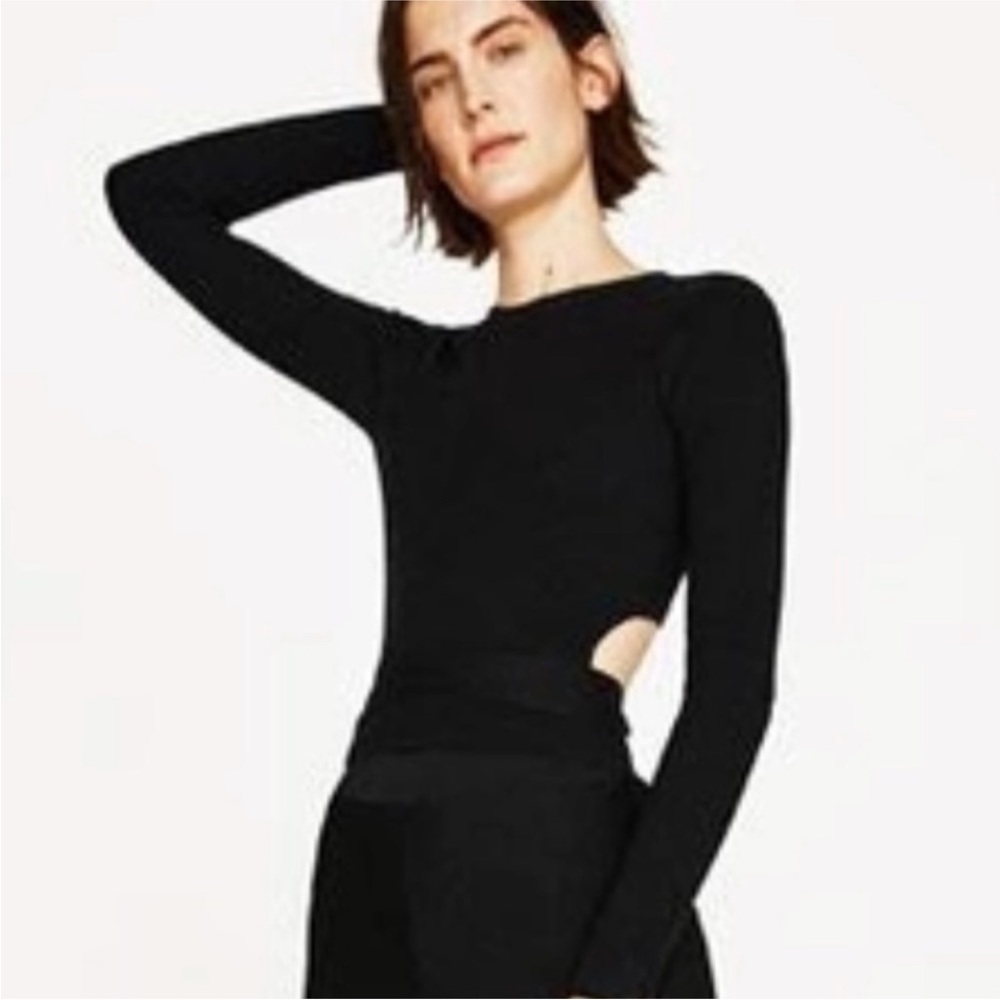 ZARA Open Back‎ Long Sleeve